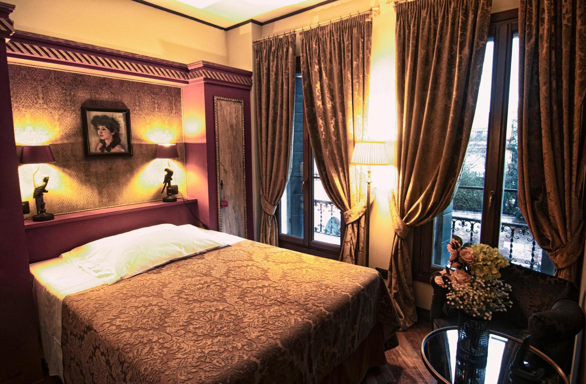 Hotel La Calcina เวนิส ภายนอก รูปภาพ