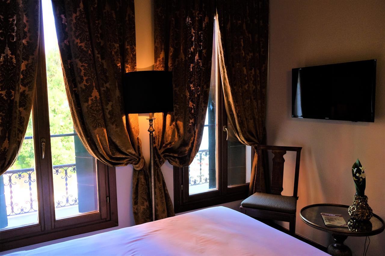 Hotel La Calcina เวนิส ภายนอก รูปภาพ