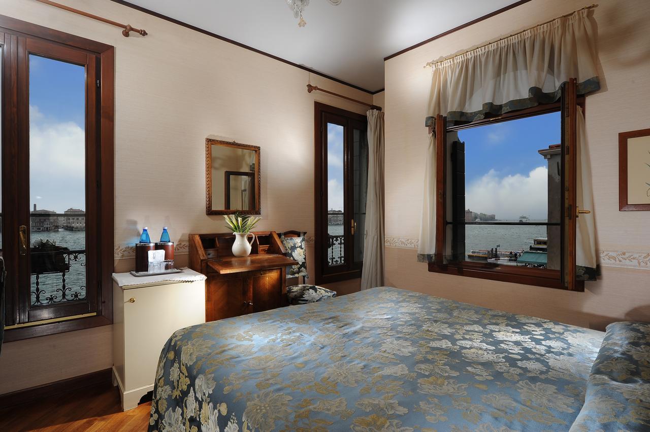 Hotel La Calcina เวนิส ภายนอก รูปภาพ