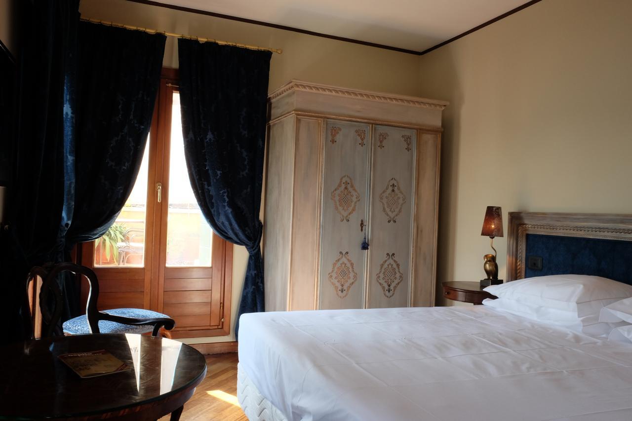 Hotel La Calcina เวนิส ภายนอก รูปภาพ
