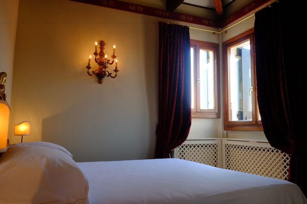 Hotel La Calcina เวนิส ภายนอก รูปภาพ